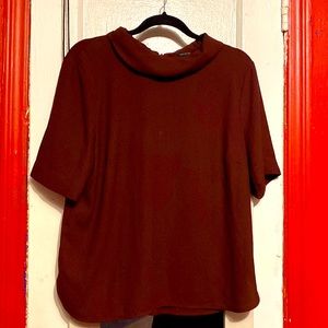 Red short sleeve top